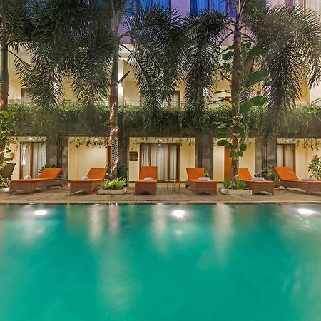 Zen Rooms Kuta Tuban Suites Exteriör bild