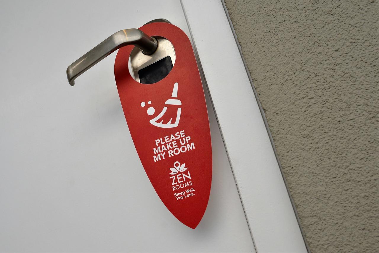 Zen Rooms Kuta Tuban Suites Exteriör bild