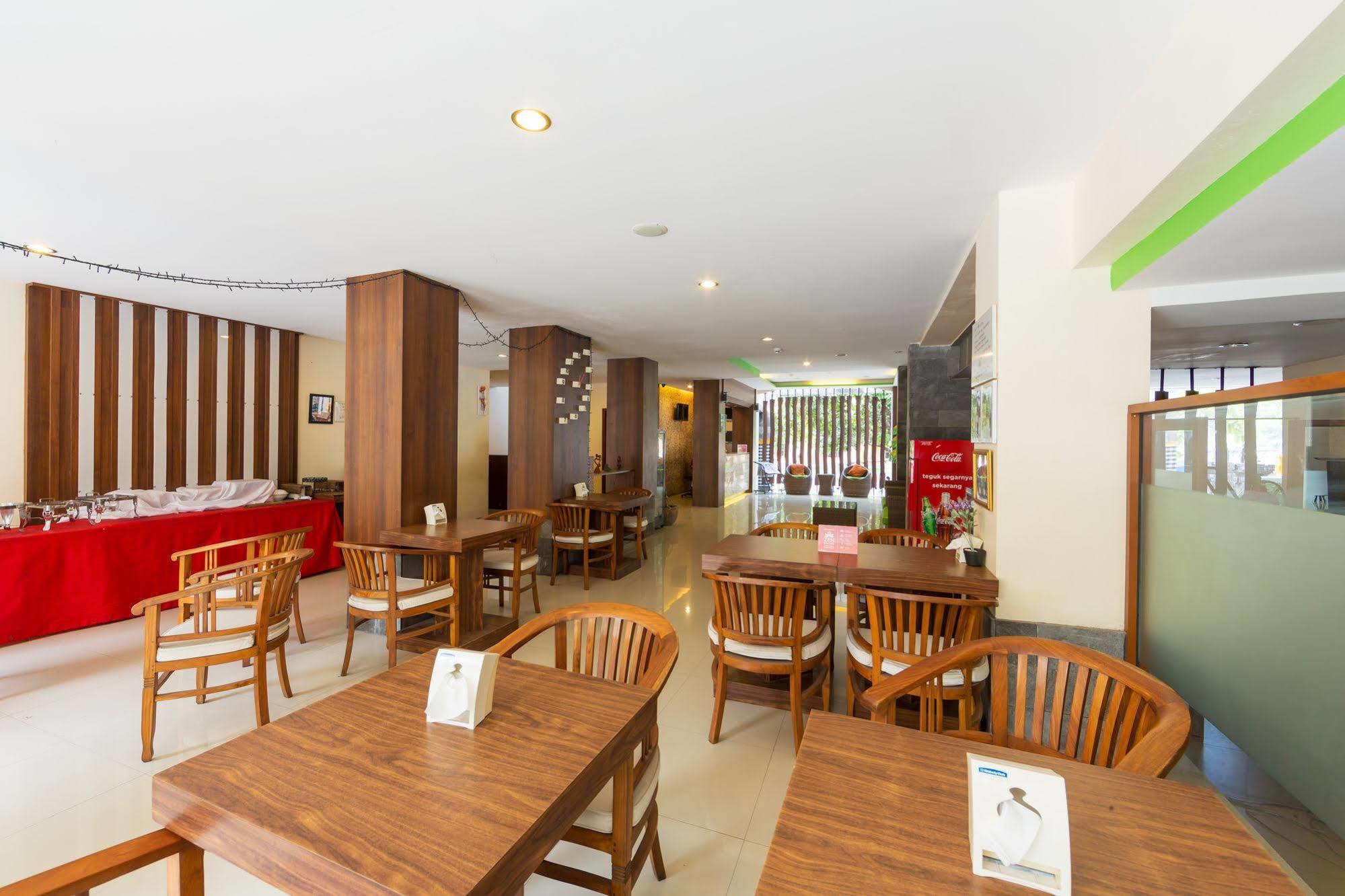 Zen Rooms Kuta Tuban Suites Exteriör bild